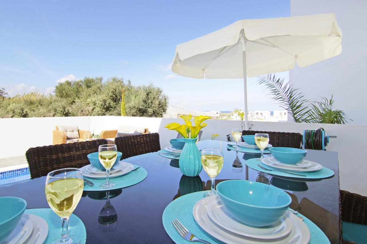 Villa Caren Paralimni Bagian luar foto